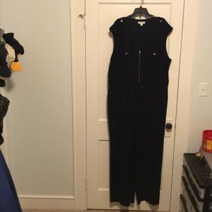 SOHO sleeveless jumper